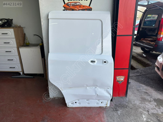 FORD TOURNEO COURİER SAĞ ARKA KAPI ORJİNAL 2025-