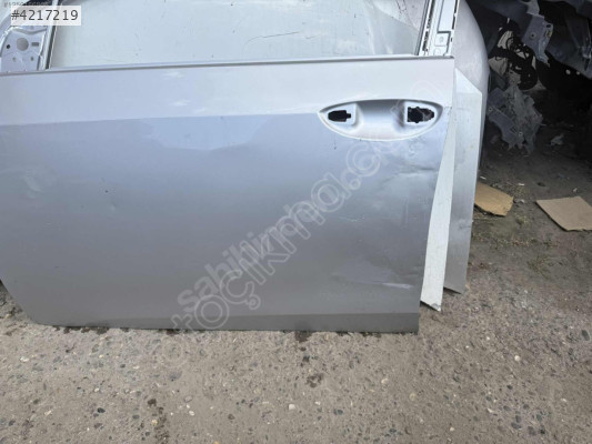 Toyota coralla 2013 2018 sol ön kapı