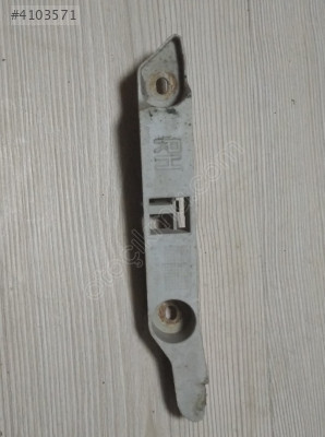 Ford focus 08-10 sağ ön tampon braketi 8M51-17D958-AD