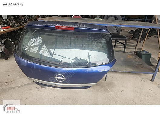 Opel Astra H bagaj kapağı