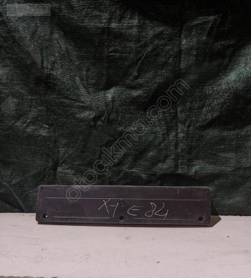 BMW X1 E84 ÖN TAMPON PLAKALIK 51117303797