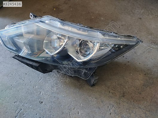 Nissan Qashqai sol ön far