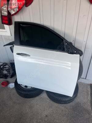 FİAT EGEA SAĞ ÖN KAPI BOYALI