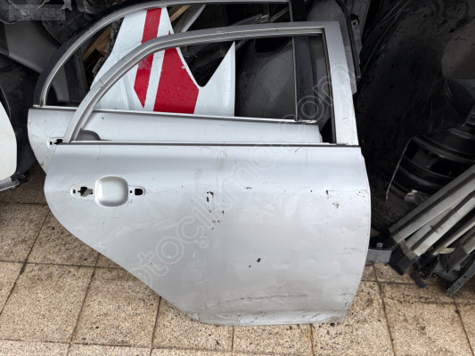 TOYOTA COROLLA ÇIKMA ORJİNAL SAĞ ARKA KAPI BD1