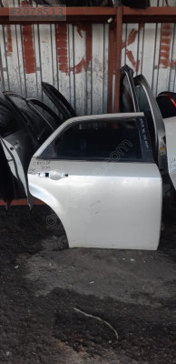 CHRYSLER 300 SAĞ ARKA KAPI ÇIKMA ORJİNAL