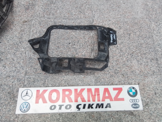 VOLKSWAGEN TOUAREG 2 SAĞ ARKA TAMPON BRAKETI 2010-2018