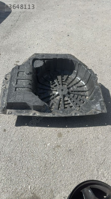 RENAULT MEGANE BAGAJ HAVUZU