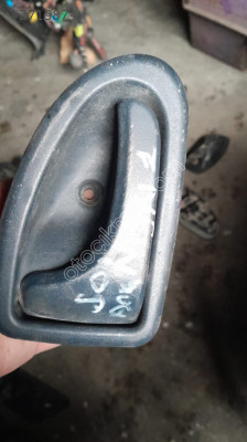 Megane 1 sol arka kapi ic kolu  yedek parça