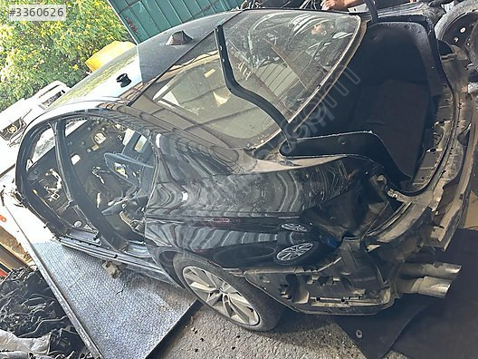 BMW F10 (KESME) TAVAN ARKA ŞASİ ÇAMURLUK