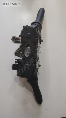 RENAULT KADJAR SİNYAL KOLU