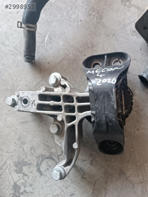 Renault Megane 4 motor kulağı sağ  taraf.