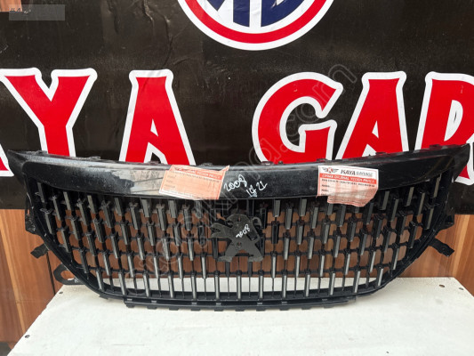 Peugeot 2008 ön panjur 2022 2025 oem 9825860780