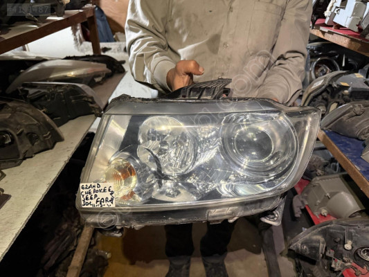 GRAND CHEROKEE JEEP SOL FAR ORJİNAL ÇIKMA TEMİZ ÜRÜN