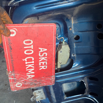 Astra f sedan bagaj kilit motoru