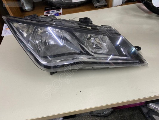2013-2016 SEAT LEON SAĞ DÜZ FAR ORJİNAL ÇIKMA