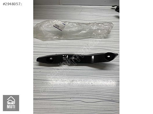 Ford Focus ön tampon bağlantı braketi sol 4M51 17D959 AF İTHAL