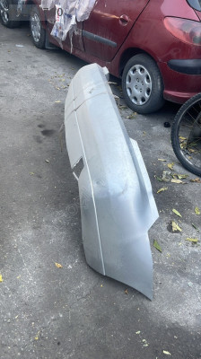 Focus 1 sedan arka tampon