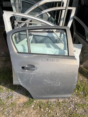 OPEL CORSA D SAĞ ARKA KAPI ÇIKMA ORJİNAL