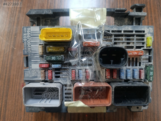 PEUGEOT PARTNER TEPE SİGORTA KUTUSU