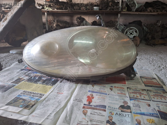 Nissan Micra Sağ Ön Far