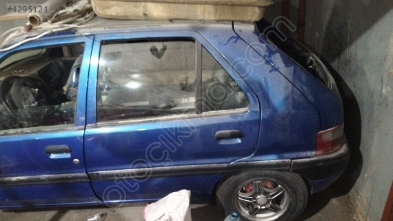 Citroen sakso kaporta, motor, şanzıman parçaları satılıktır.