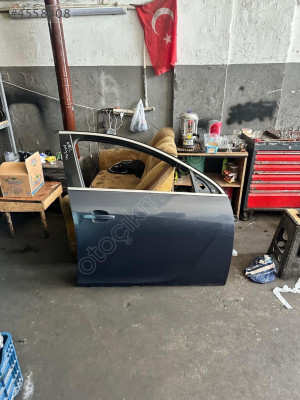 OPEL INSİGNİA ÇIKMA SAĞ ÖN KAPI