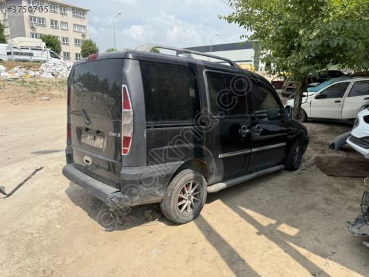 Fiat Doblo sağ ön çamurluk