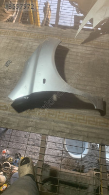 Nissan Micra İçin Sağ Ön Çamurluk - Çıkma Parça