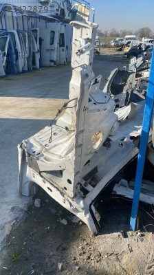 AUDİ A4 SOL ÖN ŞASE ÇEYREK OTO FEDAİ