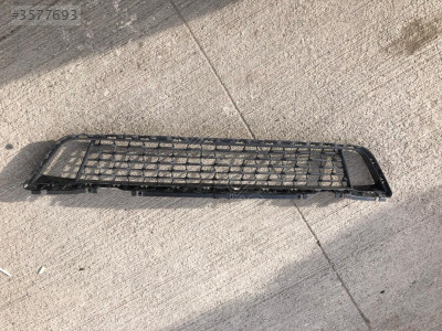 BMW 5 SERİSİ G38 LCİ M ÖN TAMPON ORTA IZGARA 51118747841