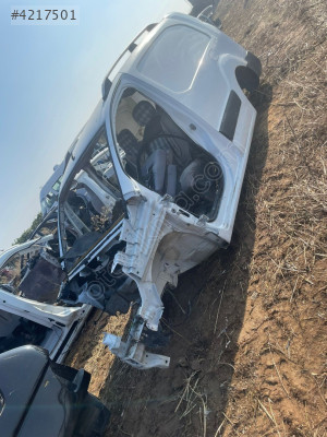 Peugeot partner tepe sol arka çamurluk