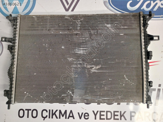 FORD FOCUS RADYATÖR ORJİNAL ÇIKMA