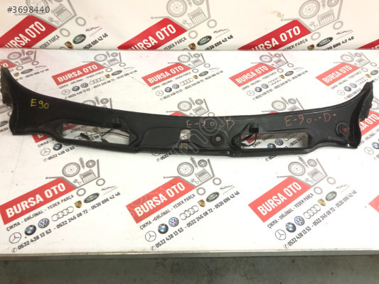 BMW E90 3 SERİ ÖN CAM IZGARASI ORJİNAL