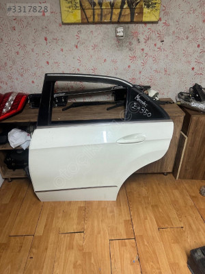 MERCEDES E350 SOL ARKA KAPI HATASIZ