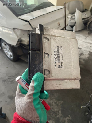 VOLKSWAGEN GOLF 7 MOTOR BEYNİ 04E 907 309 A