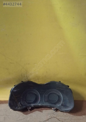 toyota auris gösterge saati