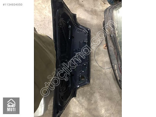 BMW 750İL Arka Bagaj Kapağı Çıkma