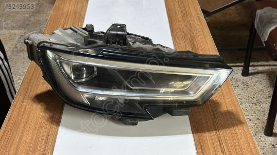 2018-2019 AUDİ A3 SAĞ FAR ORJ ÇIKMA