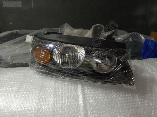 Hyundai Elantra sağ ön far 03 - 06 siyah manuel