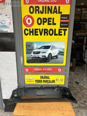 Opel corsa 2024 ön tampon alt ızgara piano black