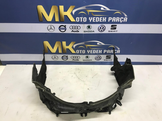 MERCEDES C220-C200-C180 W205 MOTOR İÇ KORUMA