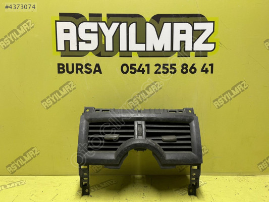 MEGANE 2 ORTA KALORİFER IZGARASI VE ÇERÇEVESİ