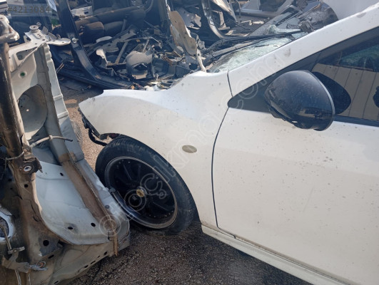 MAZDA 3 SOL ÖN CAMURLUK MERT OTO