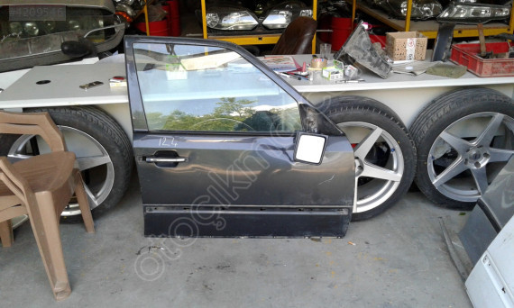 MERCEDES E200 E220 E230 E250 E300 W124 SAG ÖN KAPI YARI DOLU