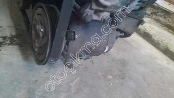 Megane 1    1.6 16v klima kompresor yedek parça