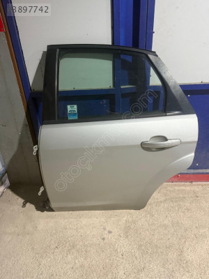 FORD FOCUS 2.5 SEDAN ÇIKMA SOL ARKA KAPI ORJİNAL
