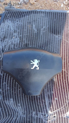 Peugeot 206 direksiyon airbeg