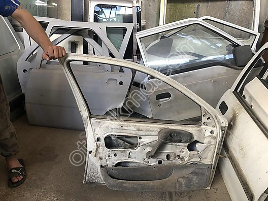 Opel Combo Modeli İçin Sol Ön Kapı Çıkma Parçası