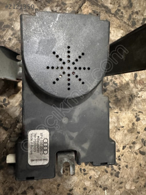 7617310103 AUDI A3 Anten Yükseltici Modülü 8P4035225D