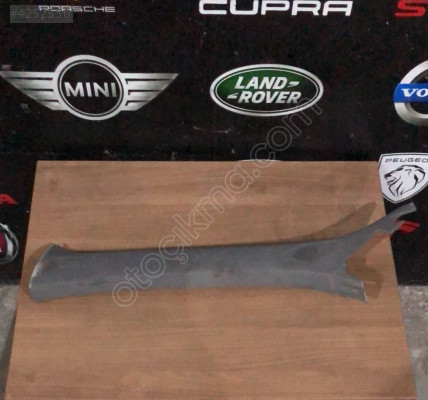 8V5867233A AUDİ A3 SOL ÖN DİREK KAPLAMASI